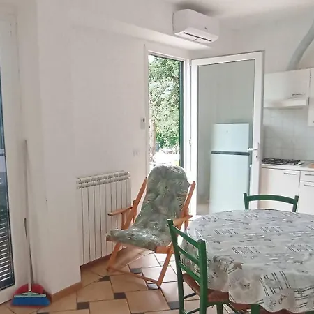 Nettuno In Daria A 2 Km Dal Mare Golfo Del Tigullio